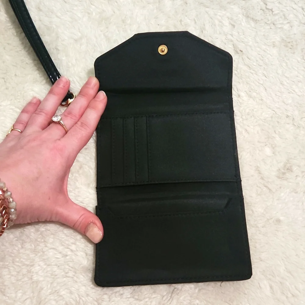 Style & Co. Black & Gold Sequins Wristlet - Picture 4 of 8